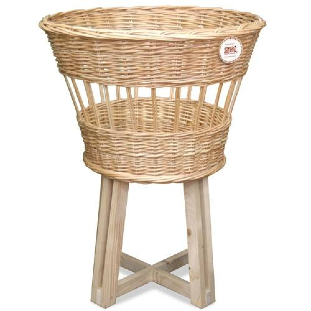 корзина плетеная на деревянных ножках