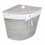 угловая плетеная корзина с тканевым вложением
