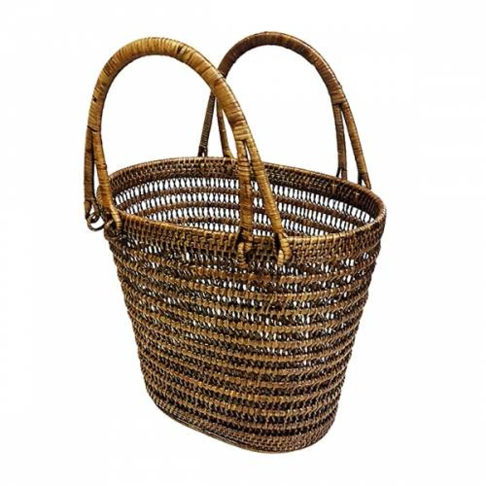 плетеная корзина с ручками